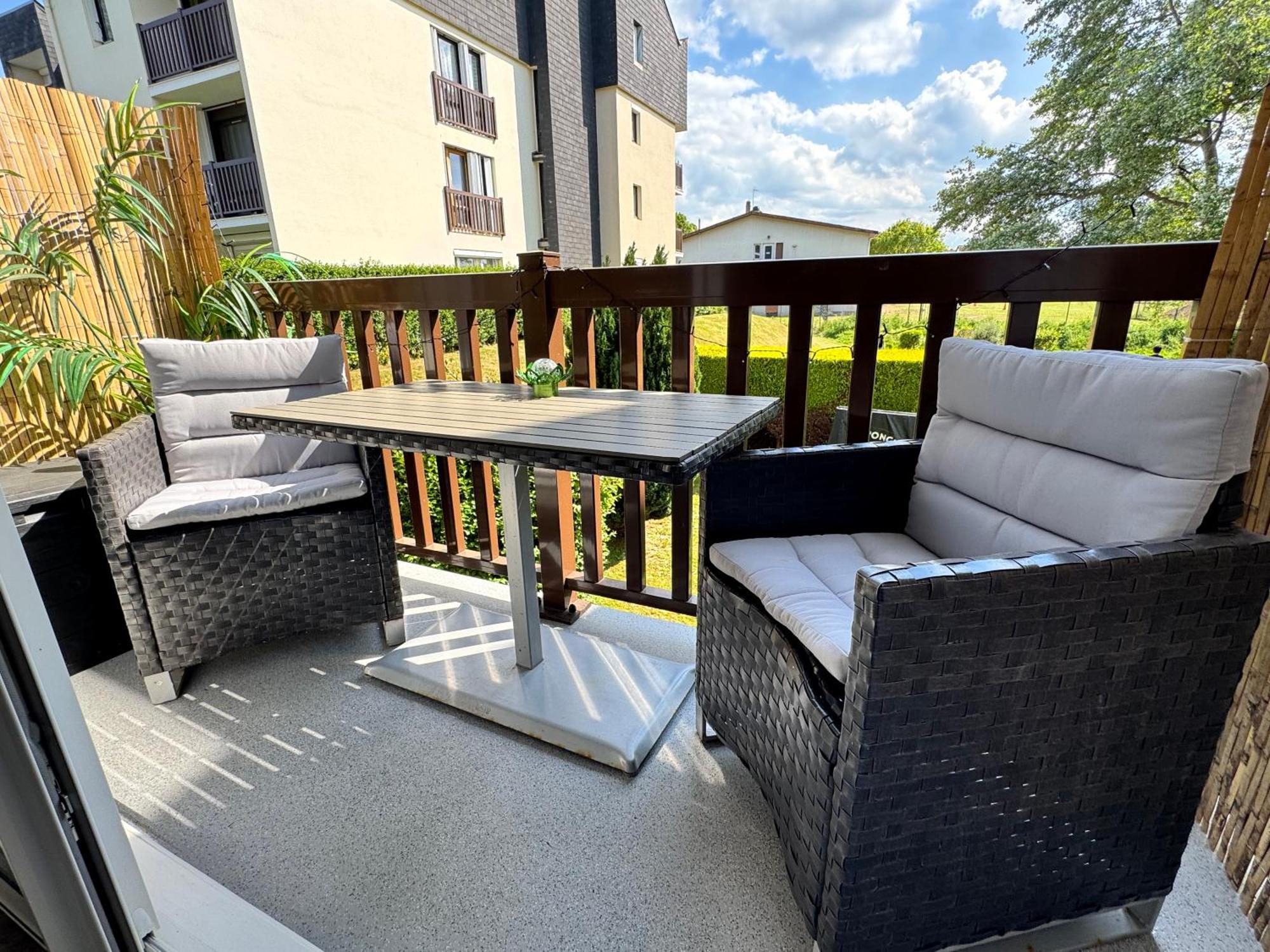 Studio La Petite Oasis- Ideal Couple - Calme - Balcon Sud - Lumineux - 10Min Du Centre & Plage - Proche Centre Juno Beach - Wifi Courseulles-sur-Mer Exteriér fotografie